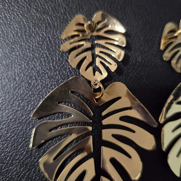 🎯5 for $10 Earrings Gold Leaf Dangle Fashion Earrings - Picture 4 of 4